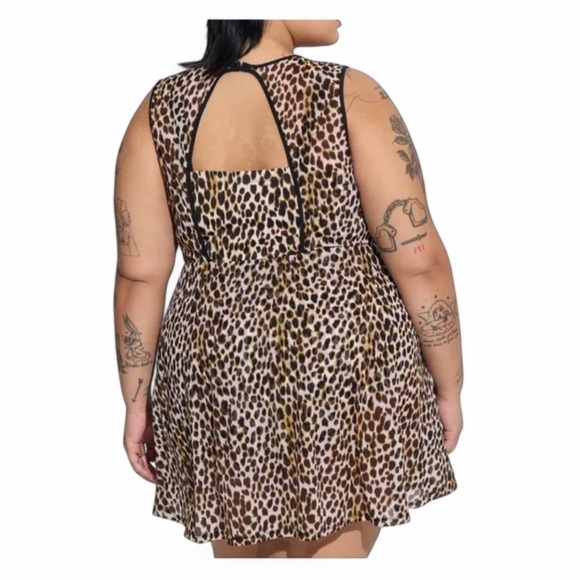 Torrid Animal Print swim dress built in bra 2X D/DD - Picture 2 of 11